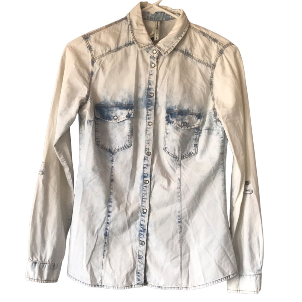 Acid wash fitted denim shirt